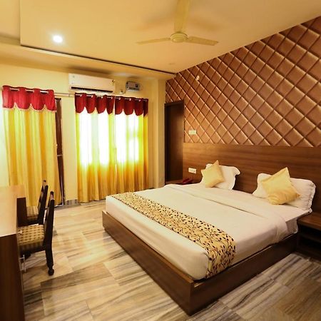 Hotel Vishwanath Varanasi Bagian luar foto