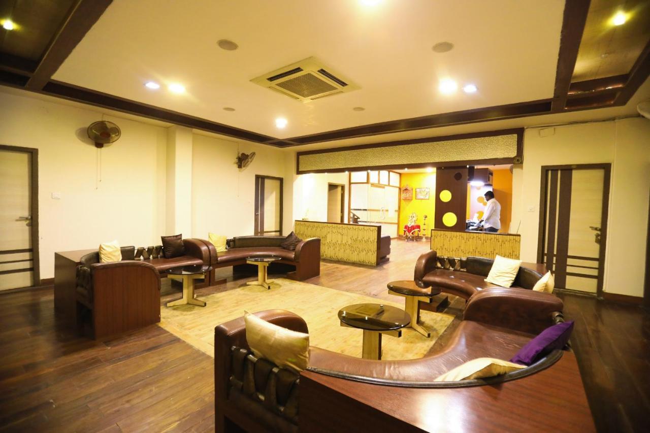 Hotel Vishwanath Varanasi Bagian luar foto