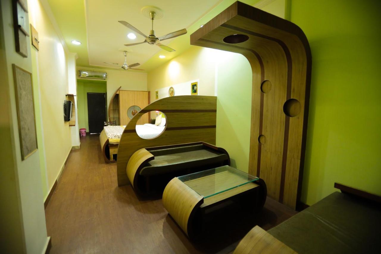 Hotel Vishwanath Varanasi Bagian luar foto